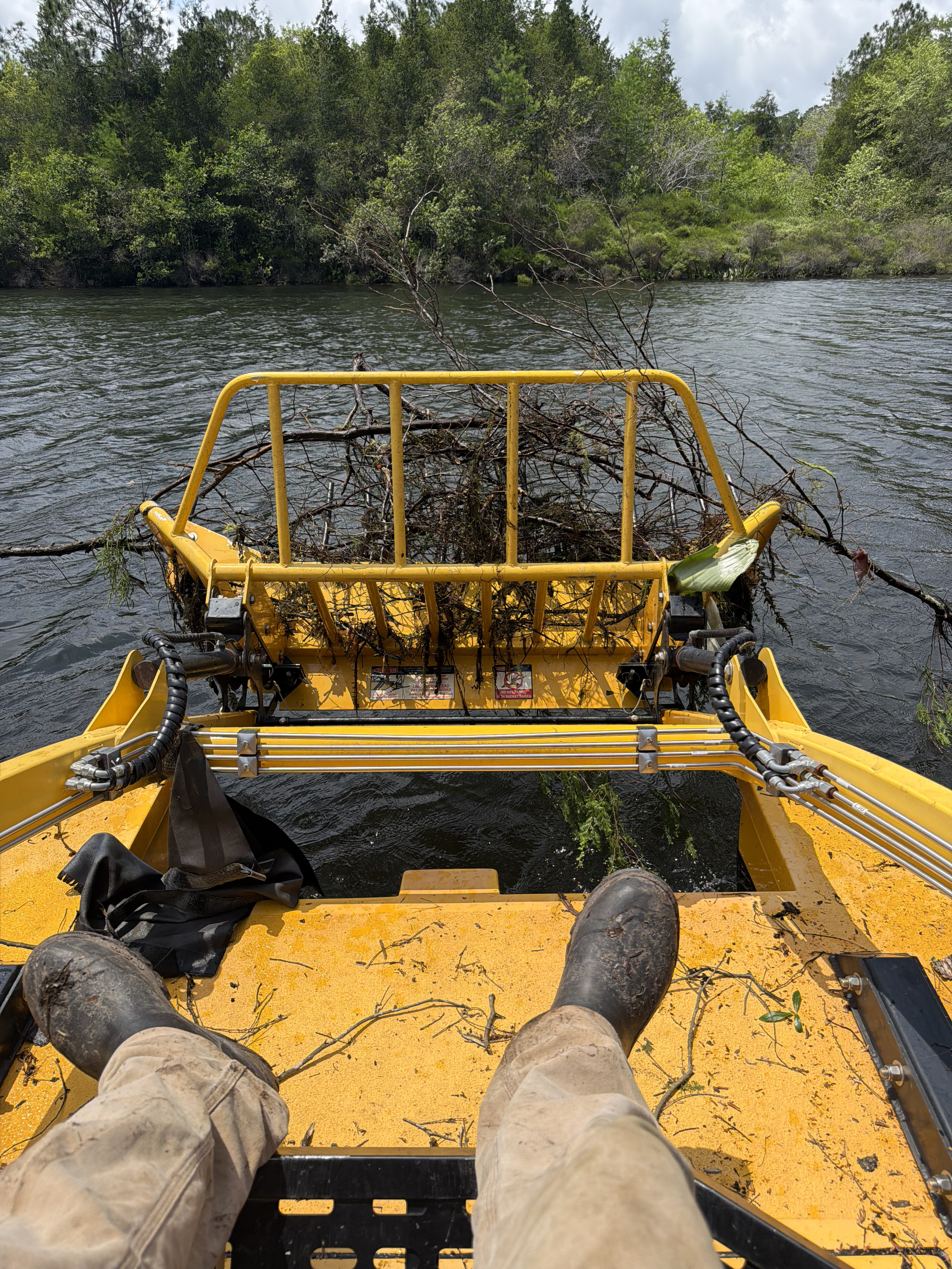 Muck and debris removal - Panhandle Pond and Lake Services